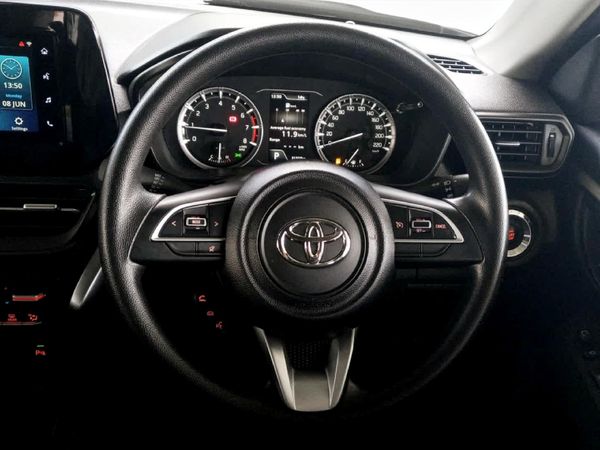 2025-Toyota-Urban-Cruiser-15-XR-Auto image:7