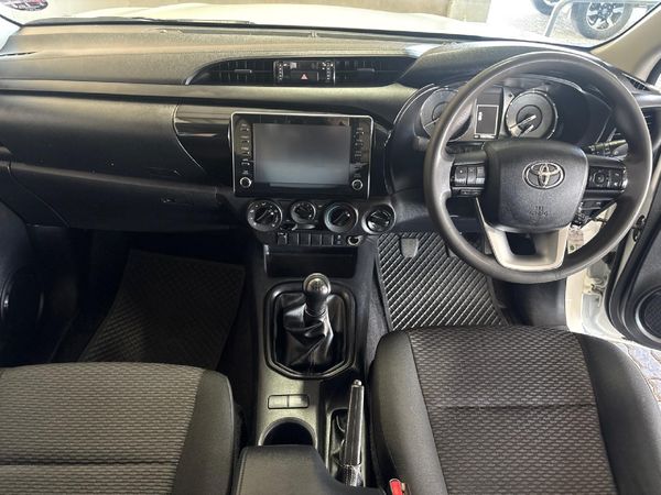 2021-Toyota-Hilux-24-GD-6-Raider-4x4-Single-Cab image:5