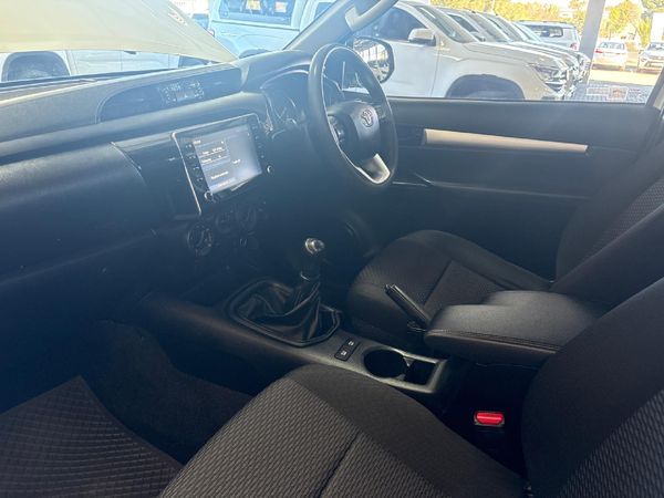 2021-Toyota-Hilux-24-GD-6-Raider-4x4-Single-Cab image:6