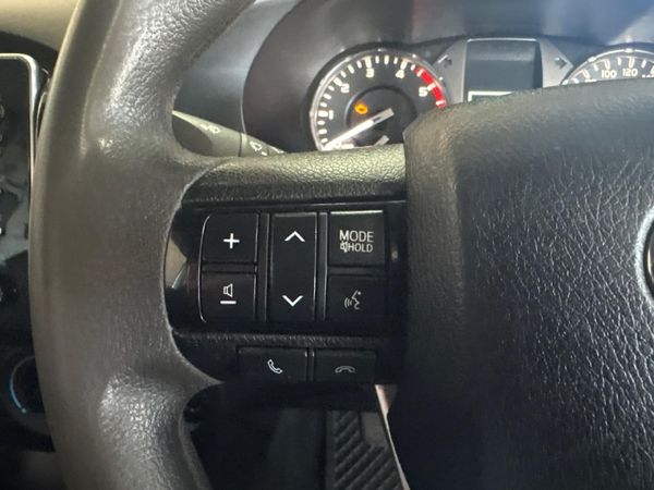 2021-Toyota-Hilux-24-GD-6-Raider-4x4-Single-Cab image:8