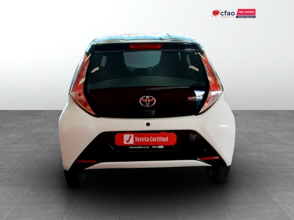 2017-Toyota-Aygo-10-X-Play-5-dr image:4