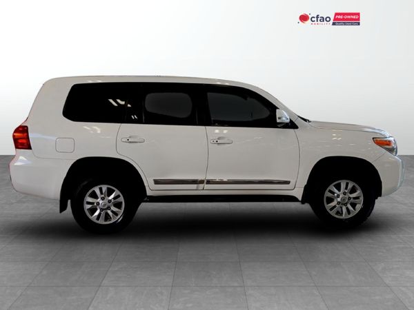 2014-Toyota-Land-Cruiser-200-45-D-V8-VX-Auto image:2