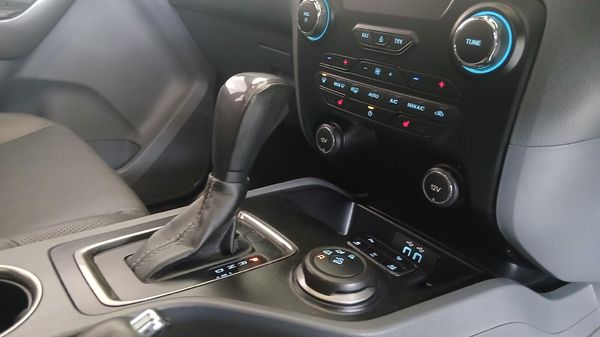2019-Ford-Everest-32-TDCi-LTD-4x4-Auto image:11