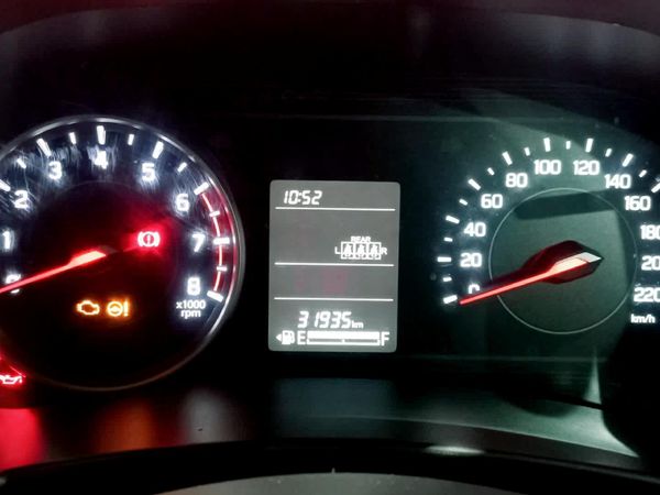 2025-Suzuki-Swift-12-GL image:7