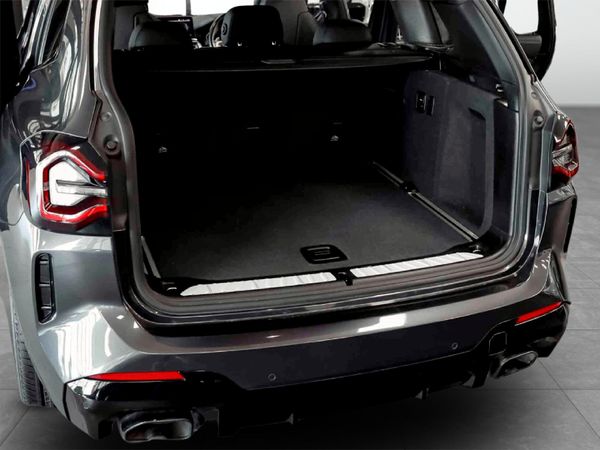 2022-BMW-X3-M40i image:9