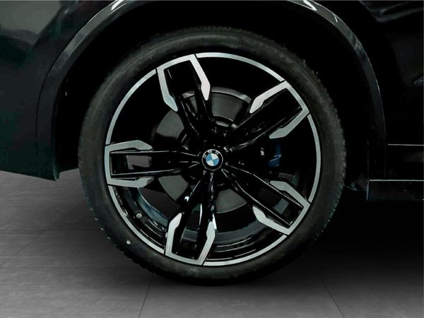2022-BMW-X3-M40i image:5