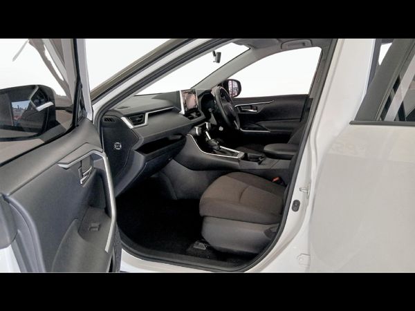 2026-Toyota-RAV4-20-GX-Auto image:11
