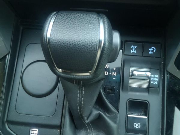 2022-Toyota-Land-Cruiser-300-V6-33-D-GX-R image:11