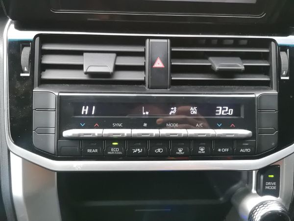2022-Toyota-Land-Cruiser-300-V6-33-D-GX-R image:13
