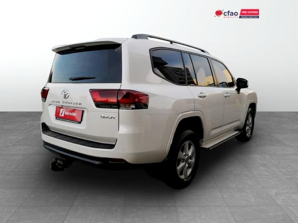2022-Toyota-Land-Cruiser-300-V6-33-D-GX-R image:1