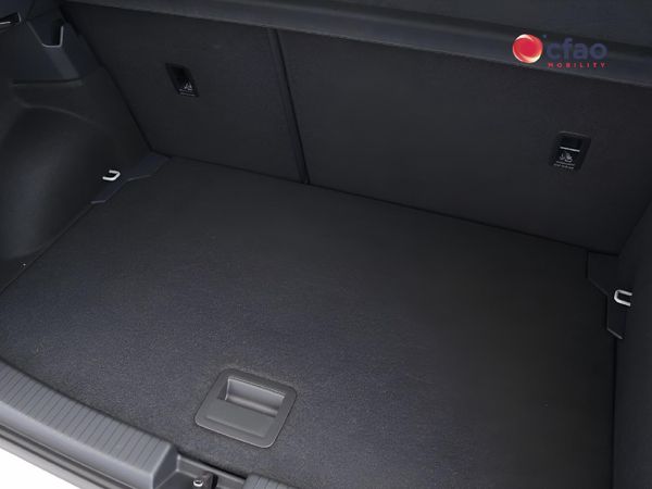2026-Volkswagen-T-Cross-10-TSI-R-Line-Auto image:9