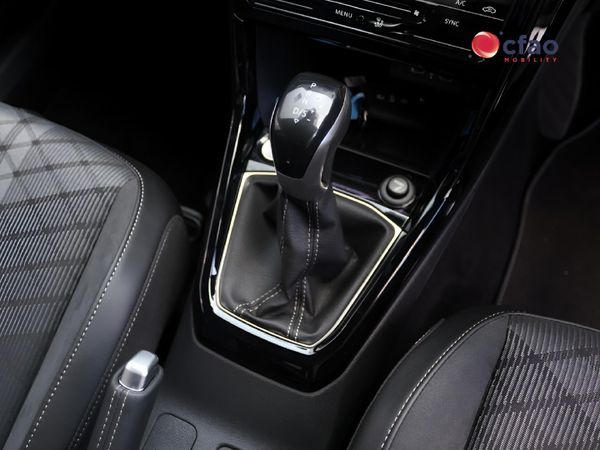 2026-Volkswagen-T-Cross-10-TSI-R-Line-Auto image:17