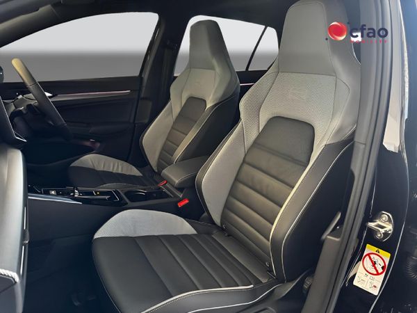 2026-Volkswagen-Golf-14-TSI-R-Line-Auto-110kw image:18