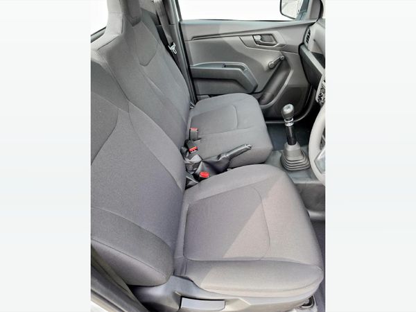 2026-Isuzu-D-Max-19-DDI-HR-Single-Cab image:9