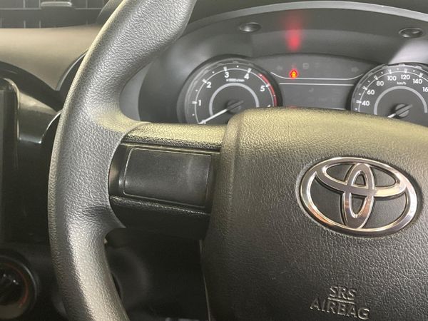 2024-Toyota-Hilux-24-GD-Single-Cab image:8