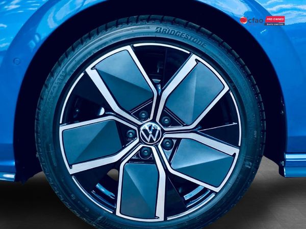 2025-Volkswagen-Golf-14-TSI-R-Line-Auto-110kw image:8