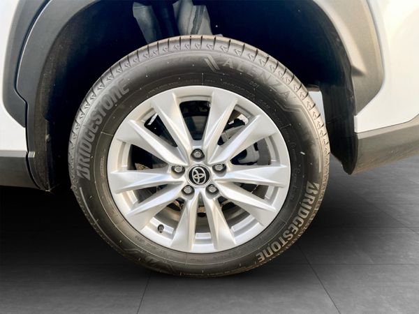 2024-Toyota-Corolla-Cross-18-XS image:13