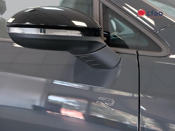 2026-Volkswagen-Golf-14-TSI-R-Line-Auto-110kw image:6