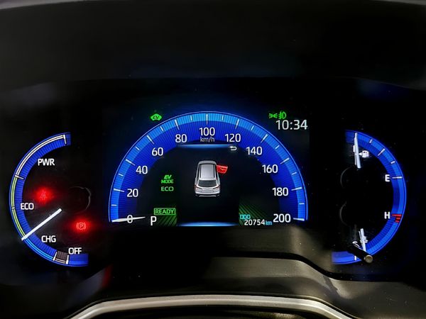 2025-Toyota-Corolla-Cross-18-XS-Hybrid image:13