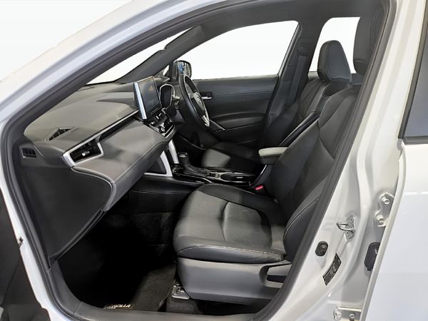 2025-Toyota-Corolla-Cross-18-XS-Hybrid image:16