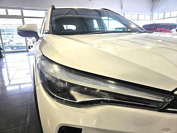 2025-Toyota-Corolla-Cross-18-XS-Hybrid image:5