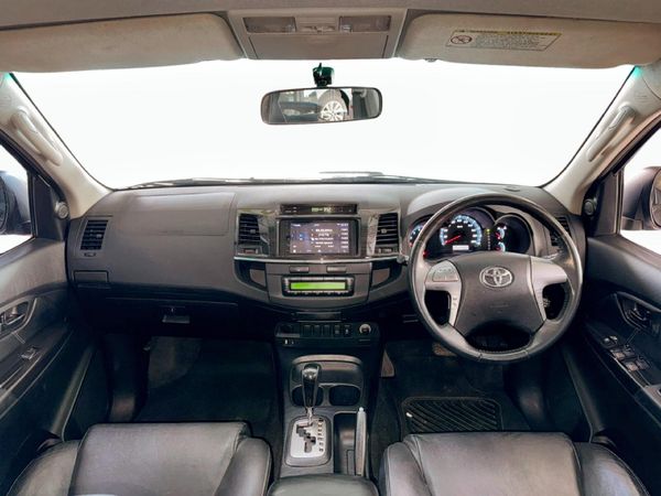 2014-Toyota-Fortuner-30-D-4D-Raised-Body-Auto image:13