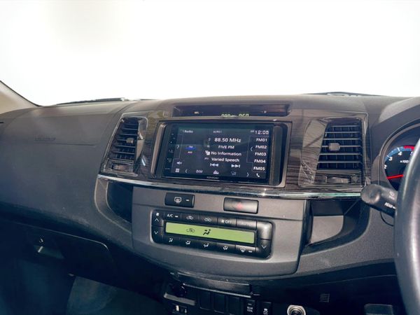 2014-Toyota-Fortuner-30-D-4D-Raised-Body-Auto image:16