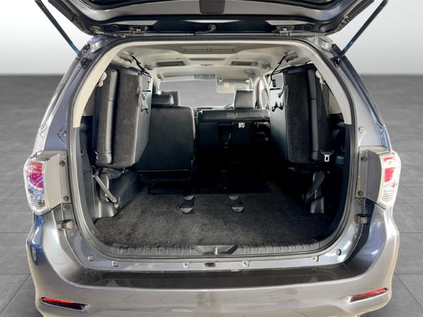 2014-Toyota-Fortuner-30-D-4D-Raised-Body-Auto image:18