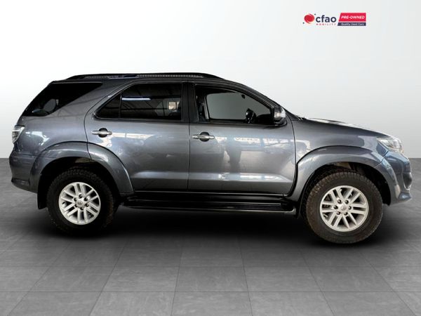 2014-Toyota-Fortuner-30-D-4D-Raised-Body-Auto image:1