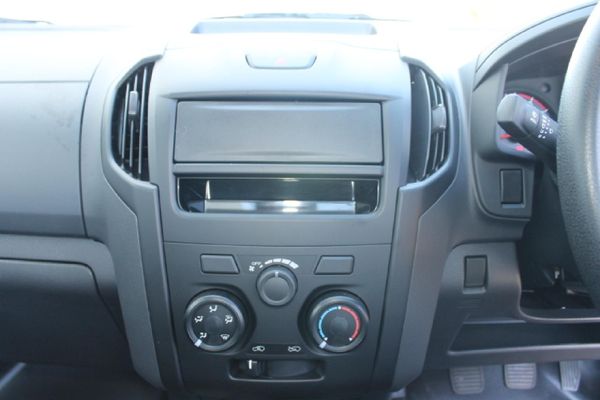 2026-Isuzu-D-Max-250C-Single-Cab image:13