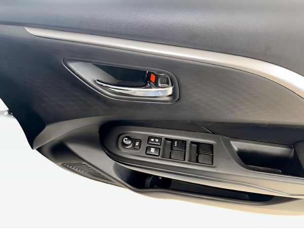 2025-Suzuki-Swift-12-GL-Auto image:11