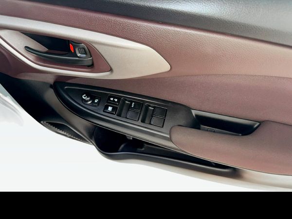 2025-Toyota-Starlet-Cross-15XS image:12