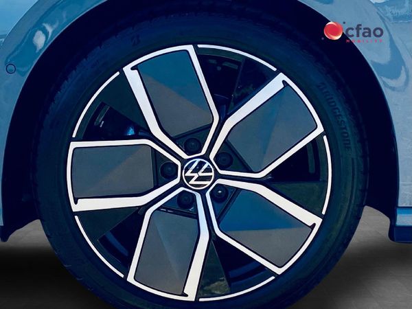 2026-Volkswagen-Golf-14-TSI-R-Line-Auto-110kw image:7
