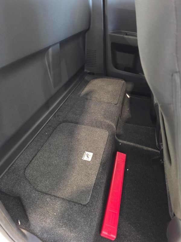 2026-Isuzu-D-Max-19-DDI-HR-LS-Auto-E-Cab image:10