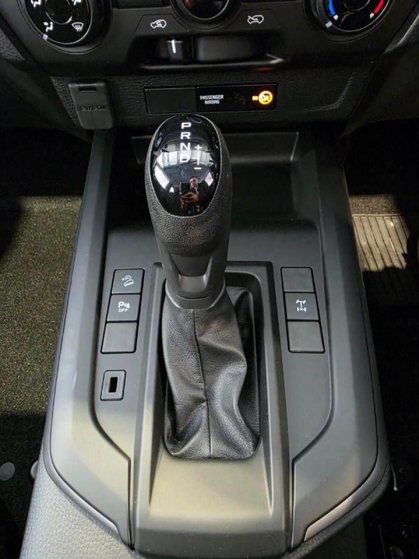 2026-Isuzu-D-Max-19-DDI-HR-LS-Auto-E-Cab image:14