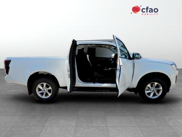 2026-Isuzu-D-Max-19-DDI-HR-LS-Auto-E-Cab image:5