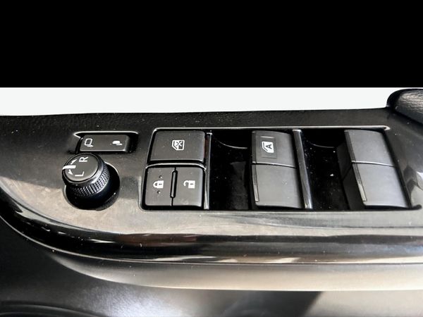 2025-Toyota-Hilux-24-GD-6-Raider-4x4-Auto-Double-Cab image:18