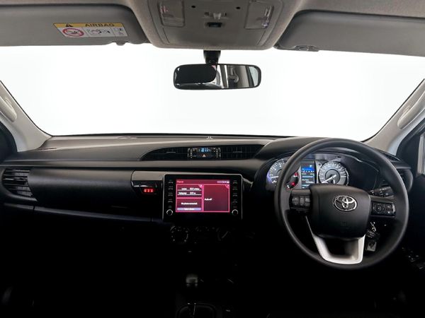 2025-Toyota-Hilux-24-GD-6-Raider-4x4-Auto-Double-Cab image:5
