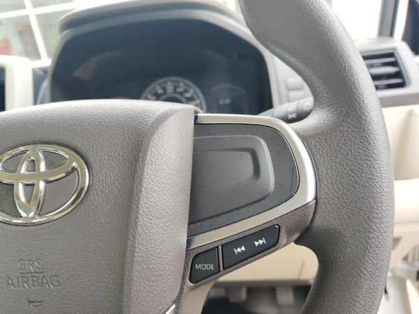 2024-Toyota-Quantum-28-GL-11-seat image:9
