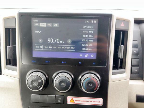 2024-Toyota-Quantum-28-GL-11-seat image:13