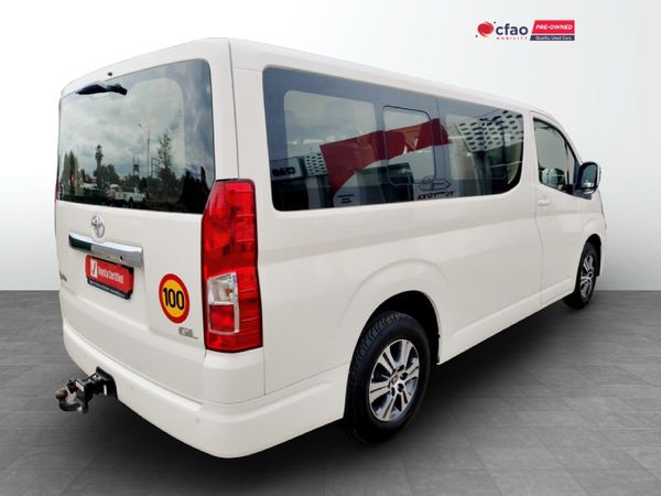 2024-Toyota-Quantum-28-GL-11-seat image:1