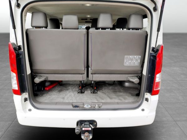 2024-Toyota-Quantum-28-GL-11-seat image:19