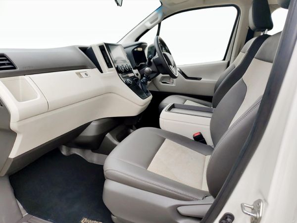 2024-Toyota-Quantum-28-GL-11-seat image:6