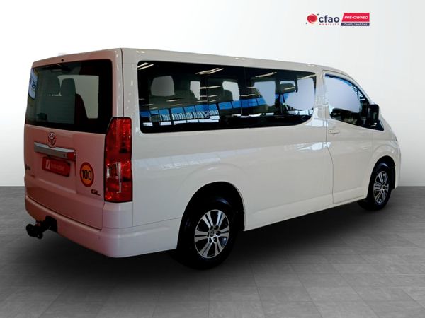 2024-Toyota-Quantum-28-GL-11-seat image:1