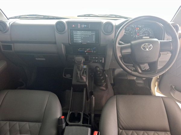 2025-Toyota-Land-Cruiser-79-28-GD-6-Auto-Double-Cab image:5