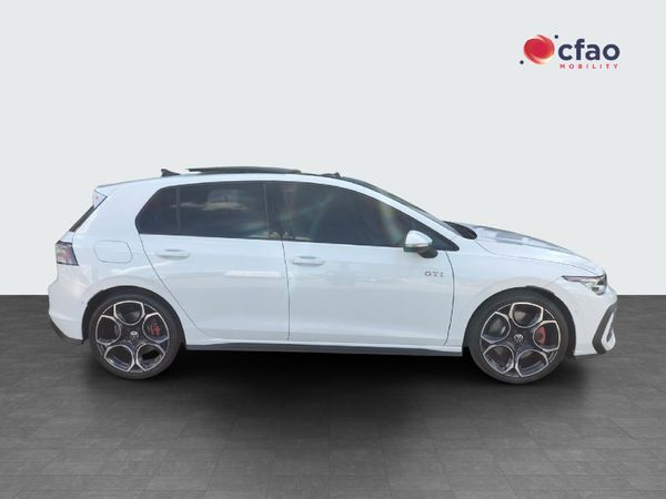 2026-Volkswagen-Golf-8-GTI-20-TSI-DSG image:3