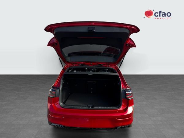 2026-Volkswagen-Golf-14-TSI-R-Line-Auto-110kw image:10