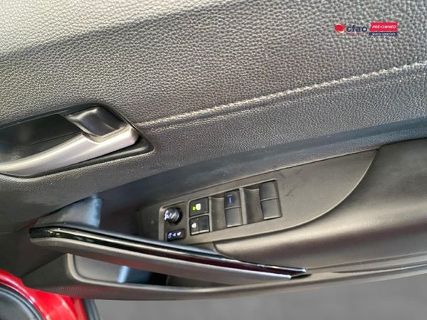 2022-Toyota-Corolla-Cross-18-GR-S image:19
