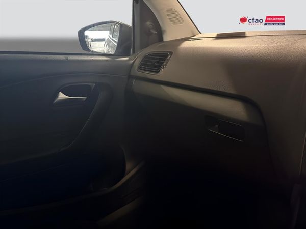 2022-Volkswagen-Polo-Vivo-16-Comfortline-Auto-5-dr image:12