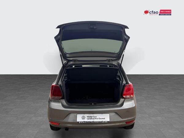 2022-Volkswagen-Polo-Vivo-16-Comfortline-Auto-5-dr image:5